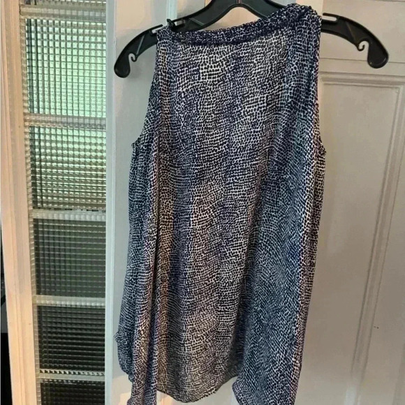 Derek Lam women’s blue & white silk blouse cold shoulders size 8 - Picture 6 of 8